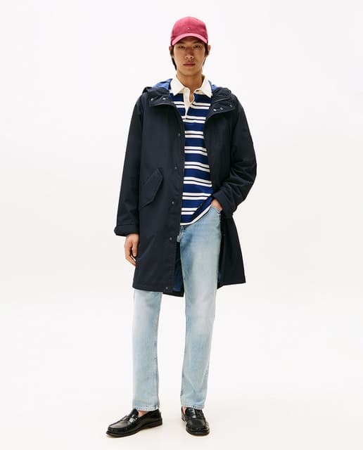 Abrigo de caballero tipo parka con capucha