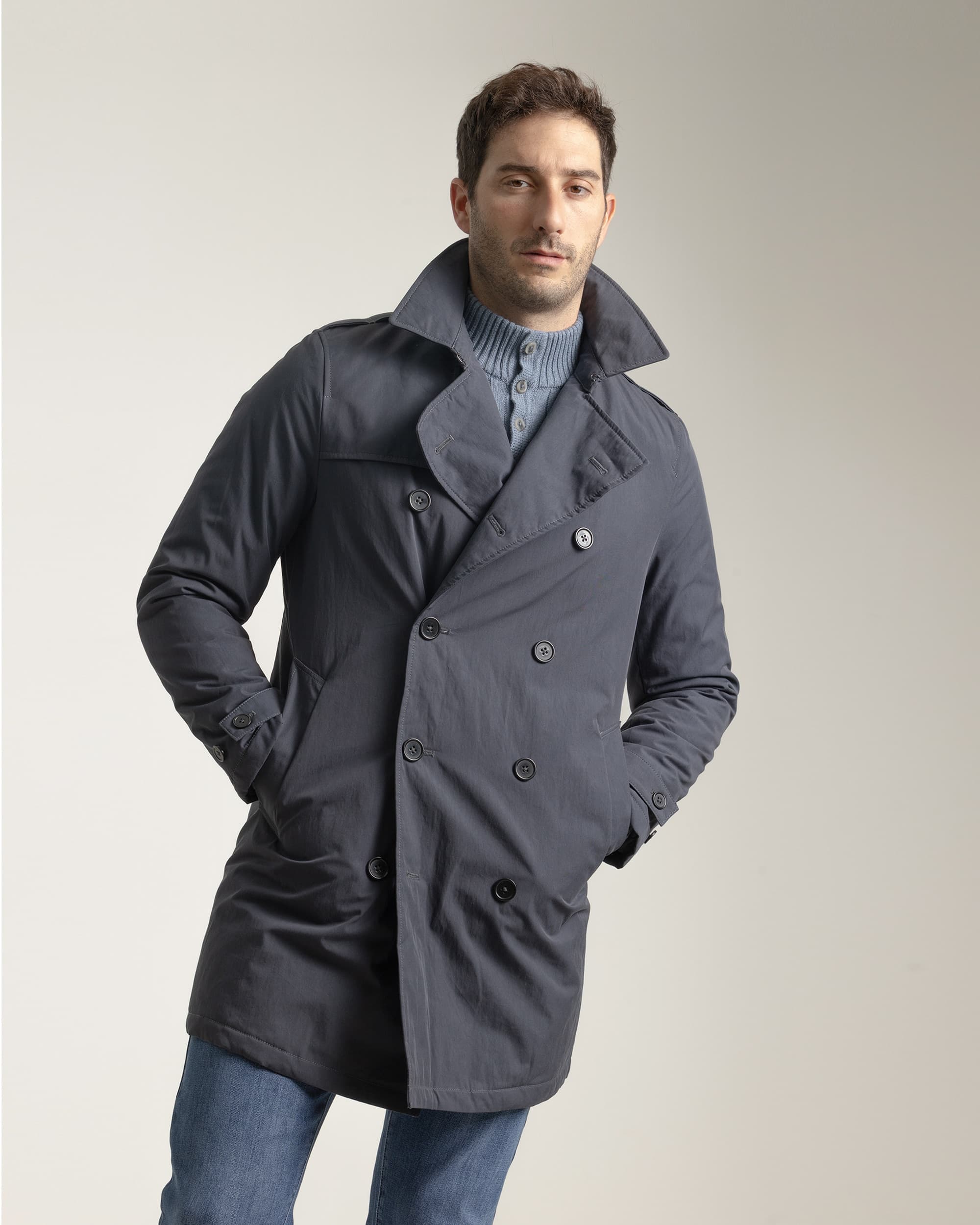 Gabardina de hombre azul marino