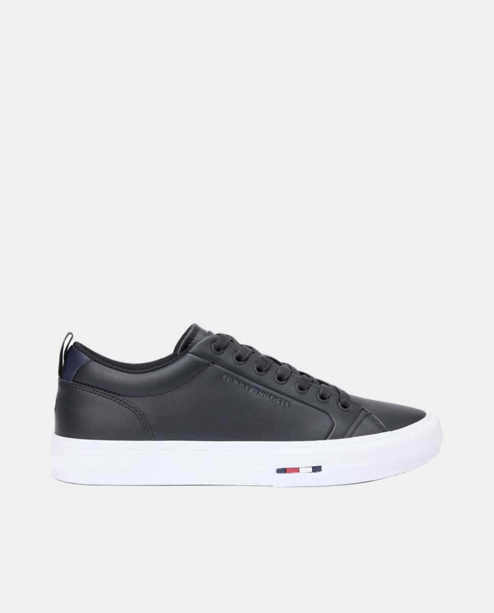 Tommy Hilfiger Zapatillas de piel lisas con suela blanca