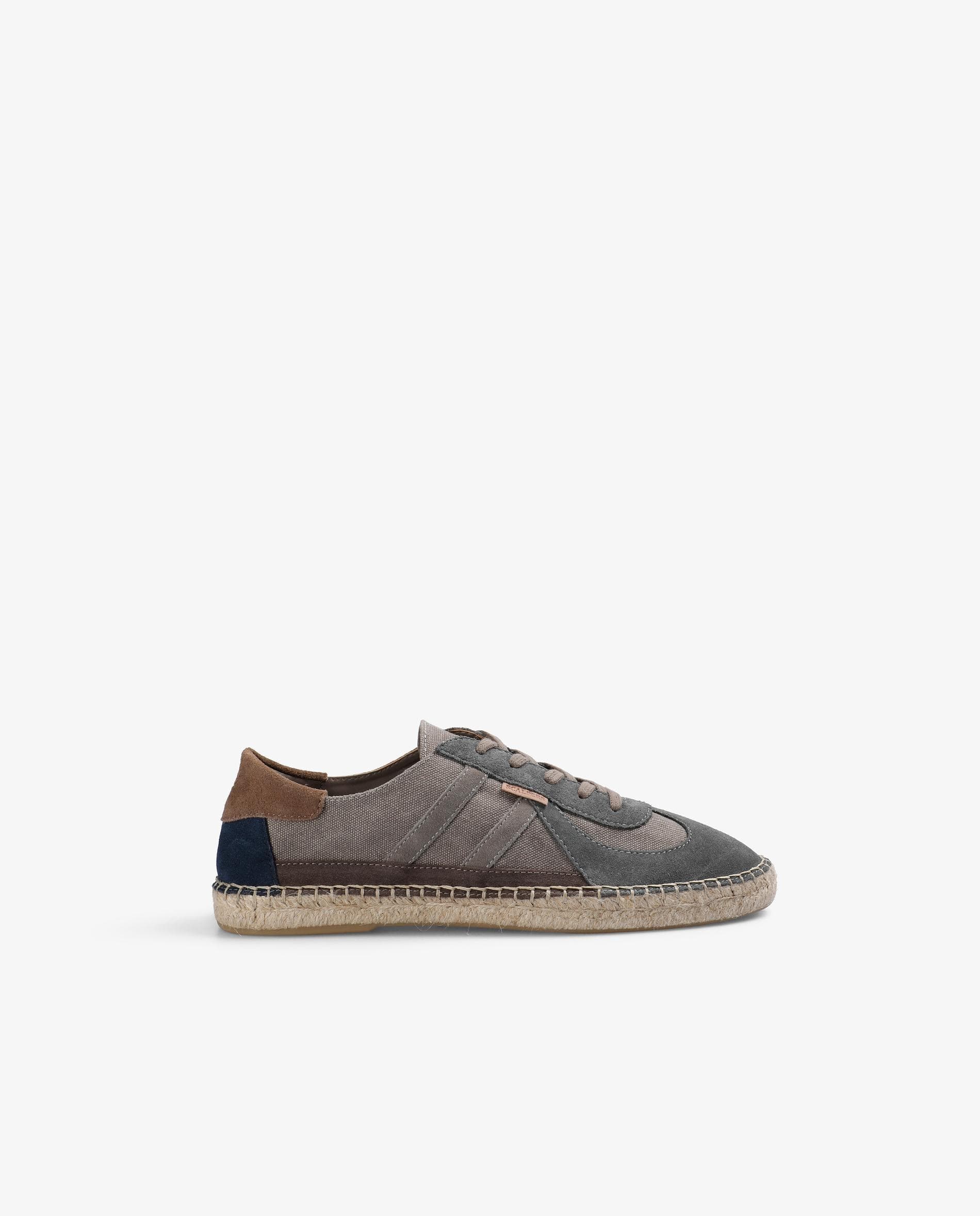 Zapatillas retro de hombre estilo alpargata con detalles en ante